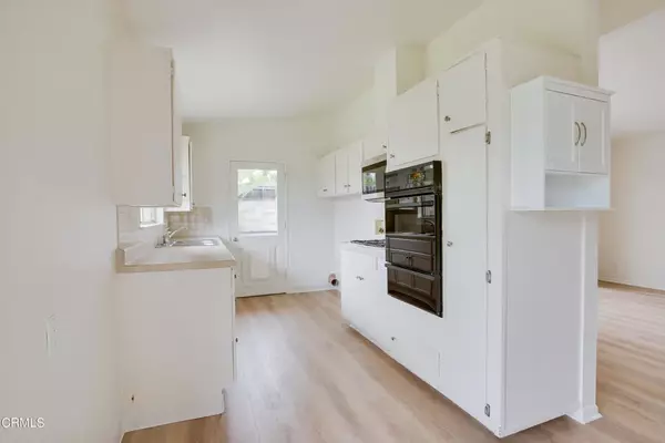 Goleta, CA 93117,6178 Malva Avenue