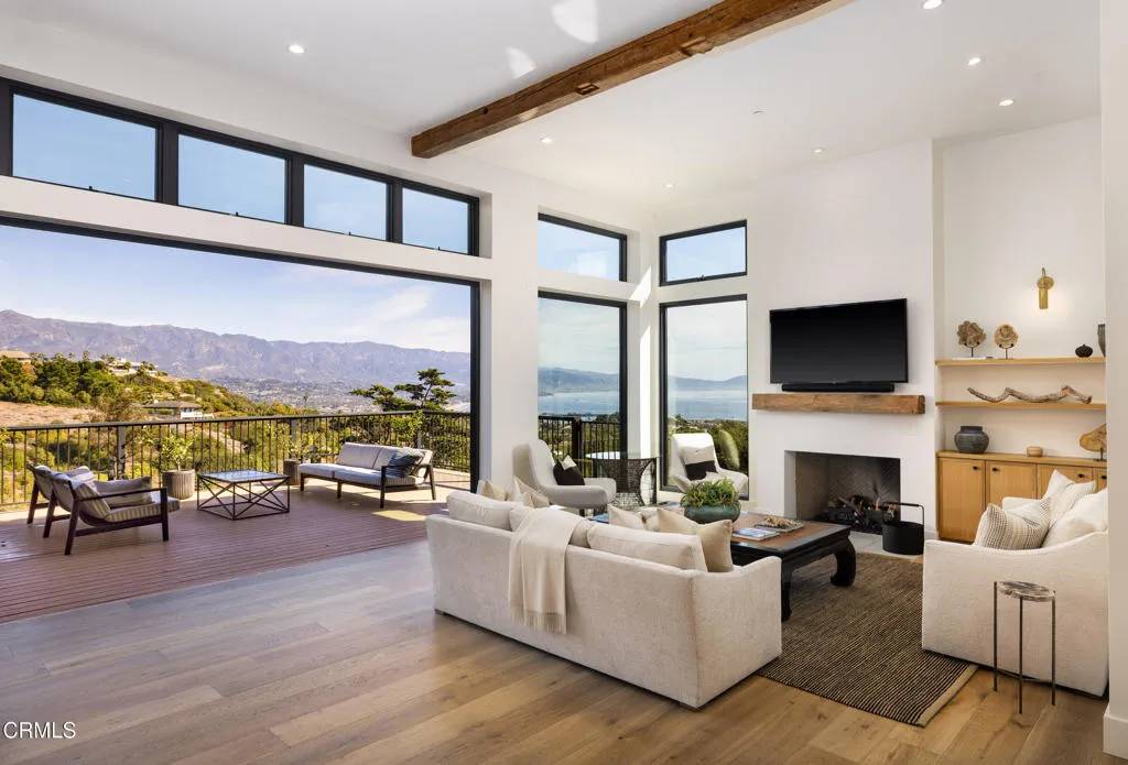Santa Barbara, CA 93109,1103 Harbor Hills Drive