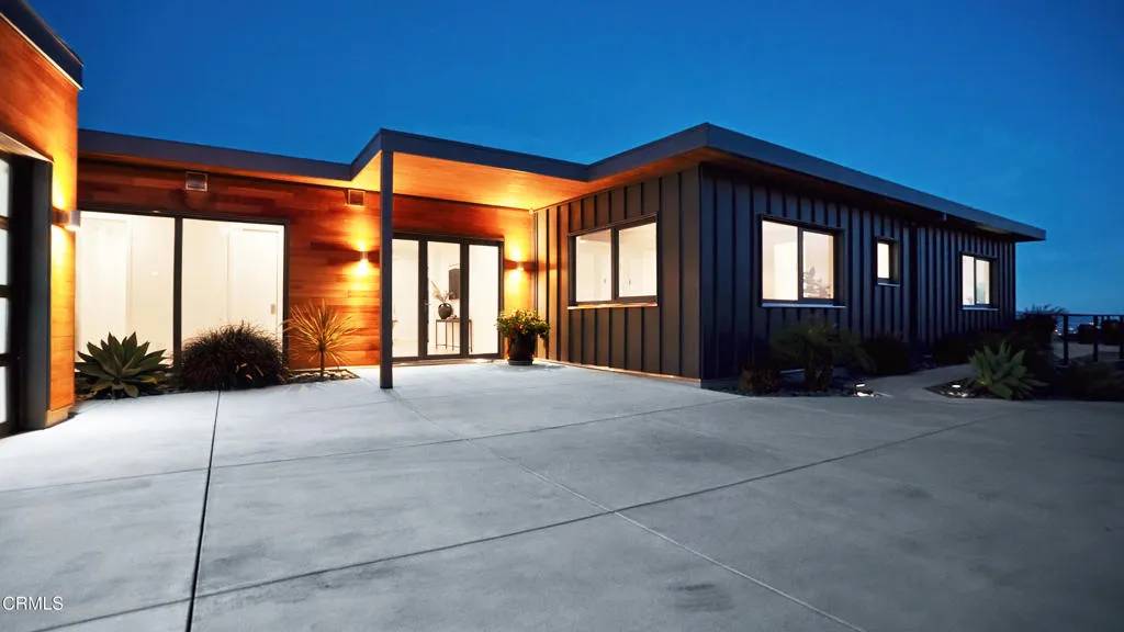 153 Nob Hill Lane, Ventura, CA 93003