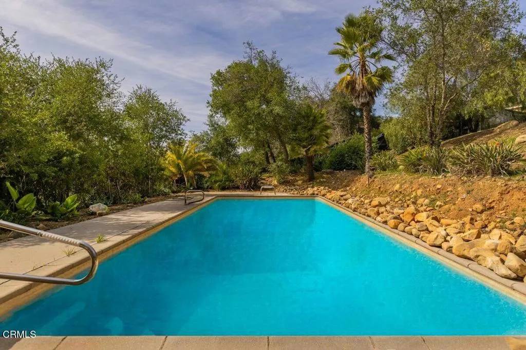 Ojai, CA 93023,1090 Cuyama