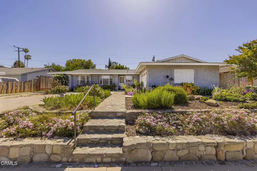 40 Almond Avenue, Oak View, CA 93022