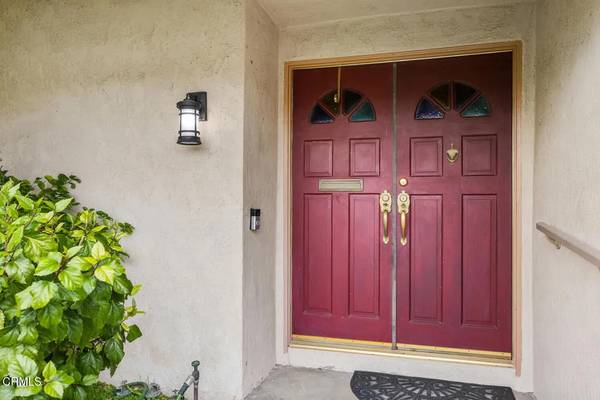 Santa Clarita, CA 91387,28838 Bougainvilla Way