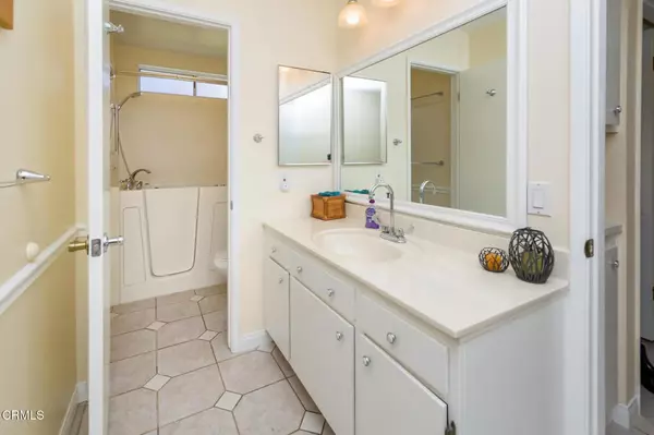 Camarillo, CA 93012,15413 Village 15