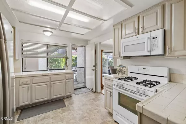 Westlake Village, CA 91362,4018 Stoneriver Court