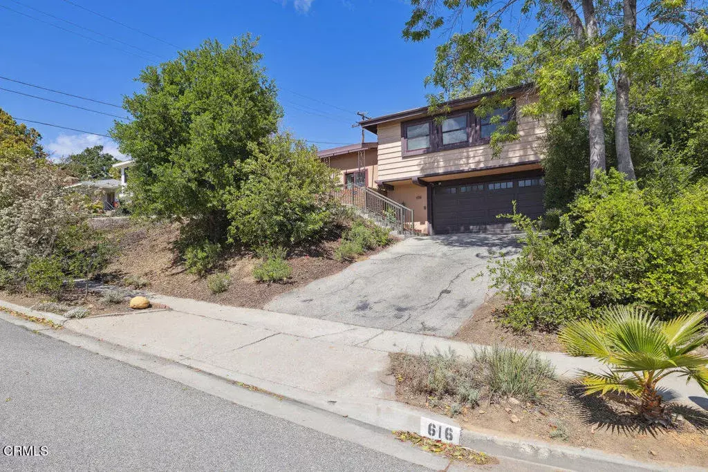 Ojai, CA 93023,616 Lark Street