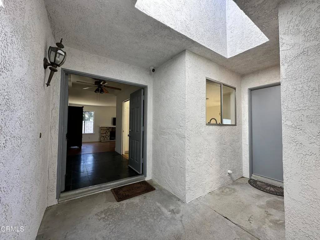 Ventura, CA 93003,6368 Hunter Street