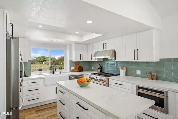 Oxnard, CA 93035,5304 Whitecap Street