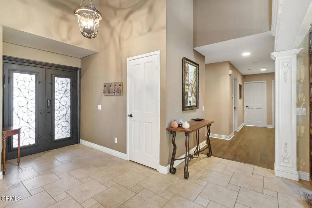 Agoura Hills, CA 91301,6228 Watertree Court