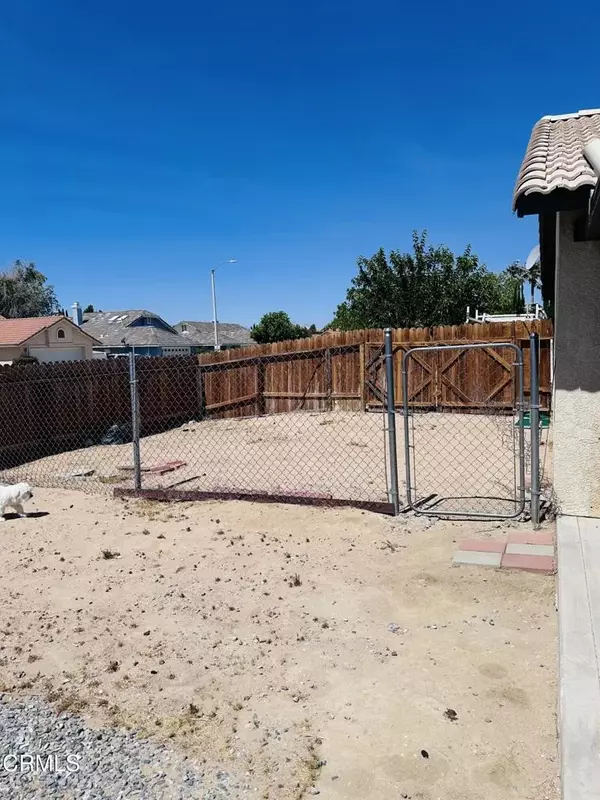 Victorville, CA 92394,15711 Garnet