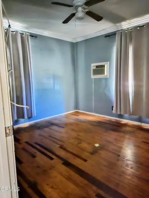 Van Nuys, CA 91406,16144 GILMORE Street