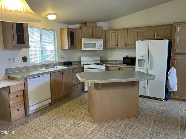 Lancaster, CA 93535,1501 E Avenue I #142