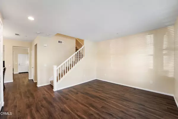 Oxnard, CA 93036,319 Elk River Place