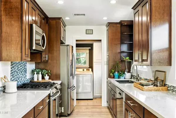 Van Nuys, CA 91406,7917 Ostrom Avenue