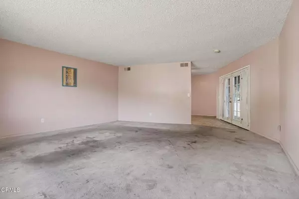 Oak View, CA 93022,110 E Oak View Avenue