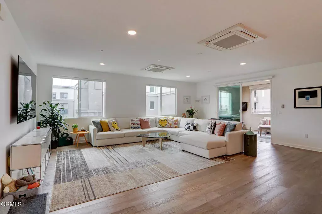 Oxnard, CA 93036,2810 Wagon Wheel Road #304