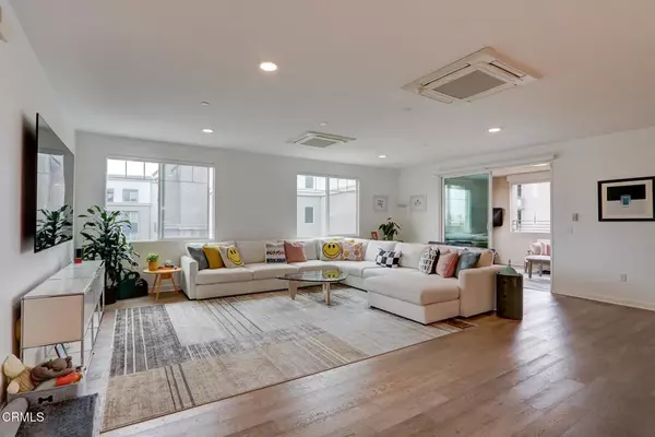 Oxnard, CA 93036,2810 Wagon Wheel Road #304