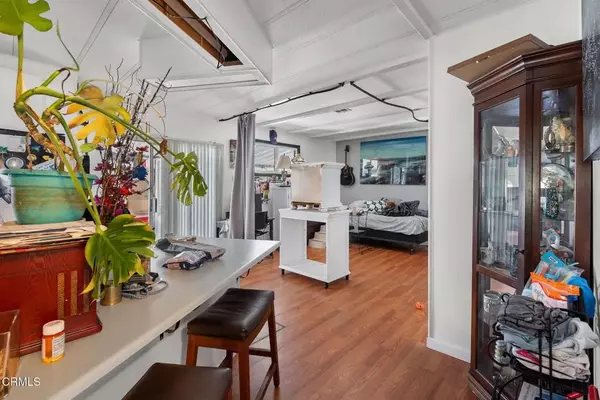 Newbury Park, CA 91320,258 El Gallardo #258