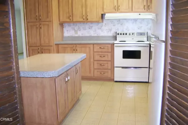 Santa Paula, CA 93060,975 W Telegraph #38