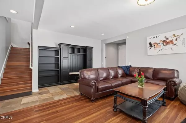 Moorpark, CA 93021,6573 Pinnacle Court