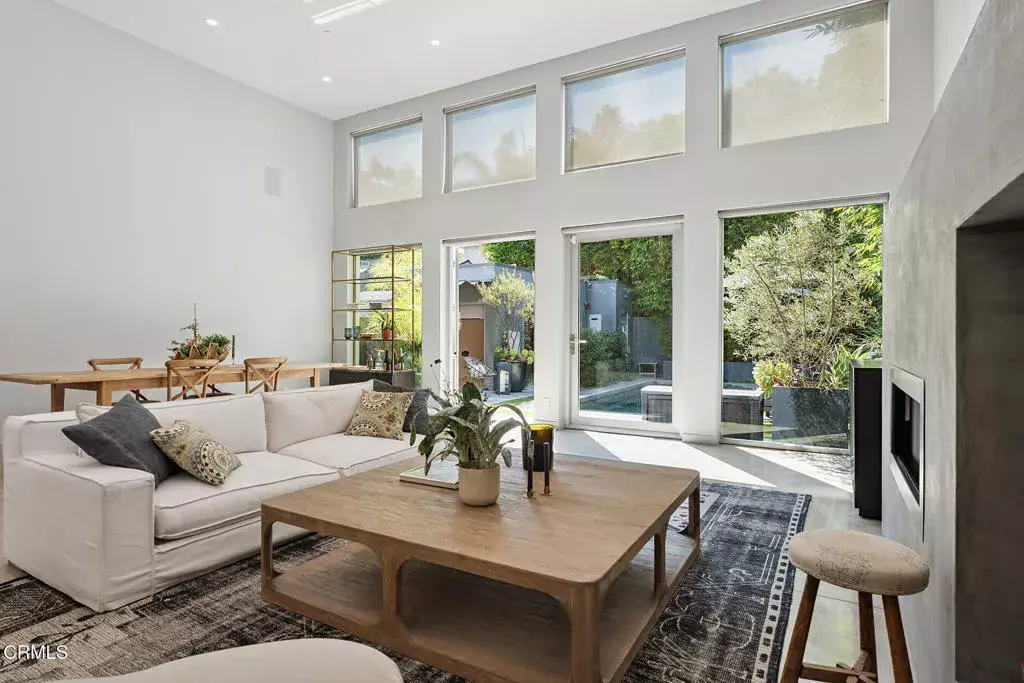 West Hollywood, CA 90048,329 Westbourne Drive