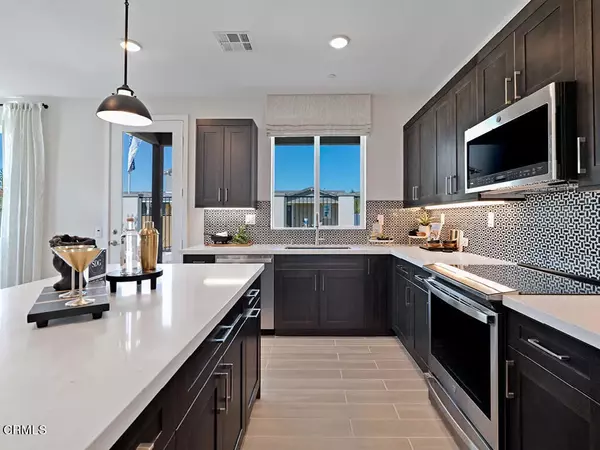 Piru, CA 93040,111 Yellow Birch Lane