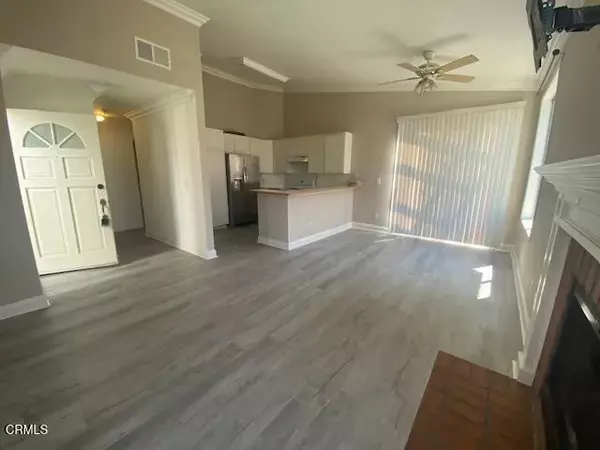 Thousand Oaks, CA 91362,2394 Pleasant Way #J