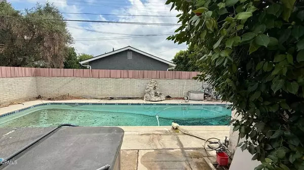 Los Angeles, CA 91423,4846 Katherine Avenue