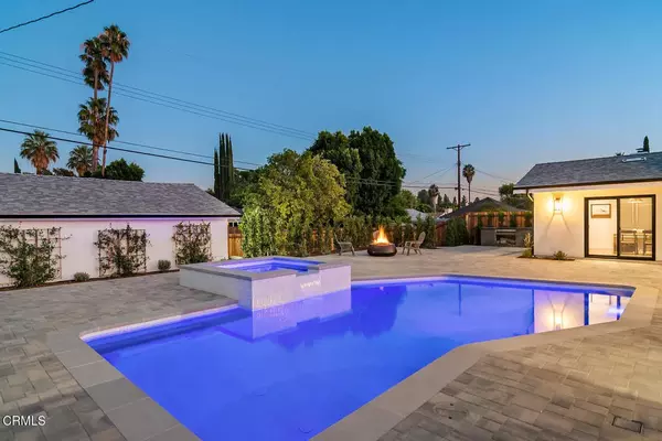 West Hills, CA 91304,7932 Woodlake Avenue