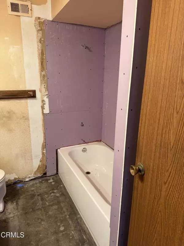 Simi Valley, CA 93065,952 Moffat Circle