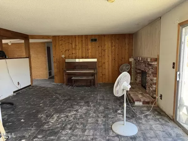 Simi Valley, CA 93065,952 Moffat Circle