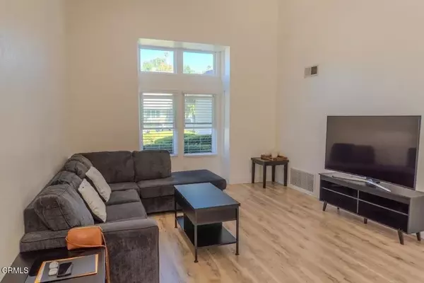 Camarillo, CA 93012,6182 palomar Circle