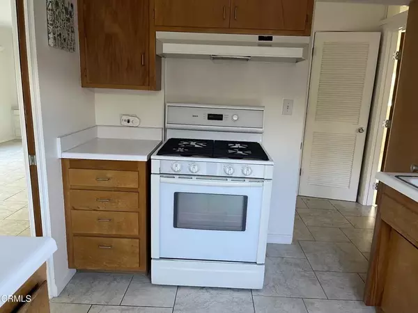 Ventura, CA 93001,2827 Pierpont Boulevard