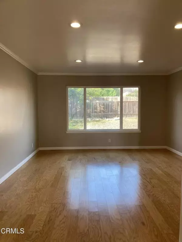 Ventura, CA 93003,1881 Tamarin Avenue