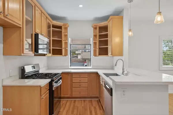 Thousand Oaks, CA 91362,146 Maegan Place #9