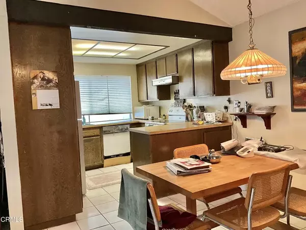 Ventura, CA 93003,5284 Shiloh Way