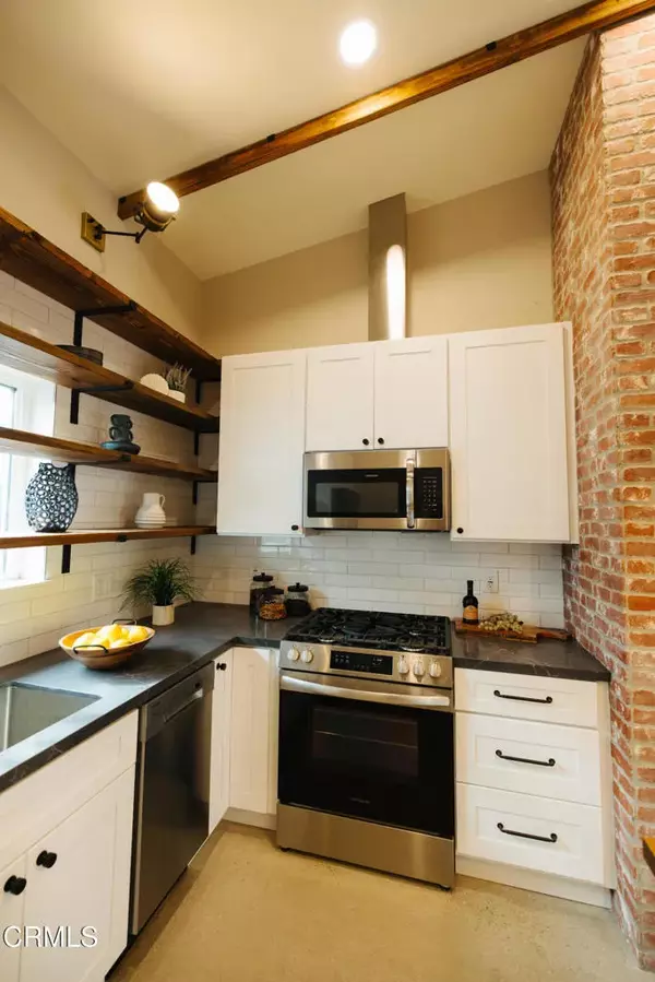 Ventura, CA 93001,187 W Park Row Avenue #102