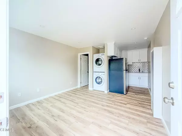 Oxnard, CA 93030,1301 Kingswood Way #2