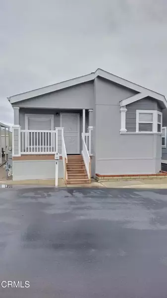 4061 Canary Lane #F, Oxnard, CA 93033