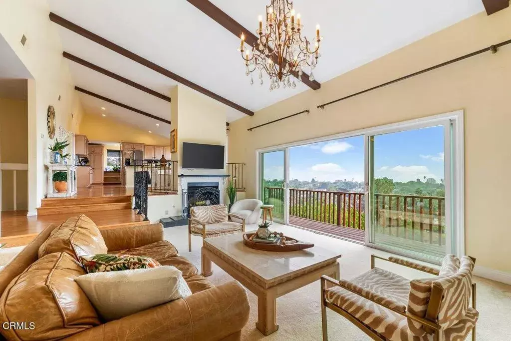 Santa Barbara, CA 93109,2417 Calle Linares