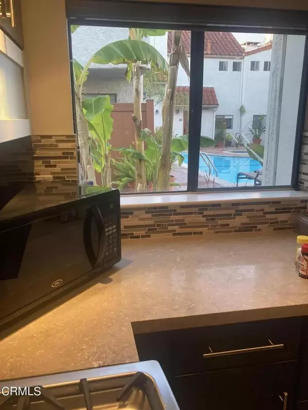 10926 Bluffside Drive #5, Studio City, CA 91602