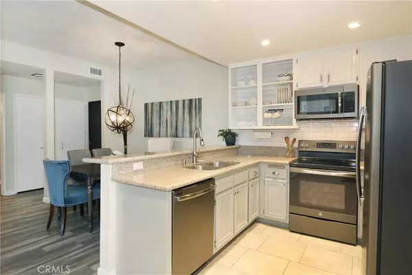 Los Angeles, CA 90042,4280 Via Arbolada #129