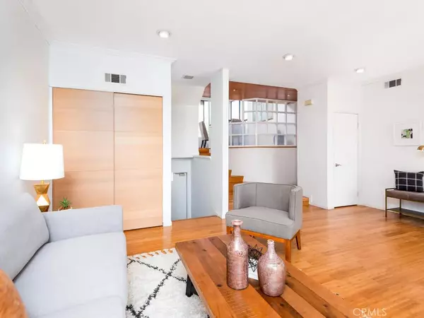 Rosemead, CA 91770,1154 Walnut Grove Avenue #D