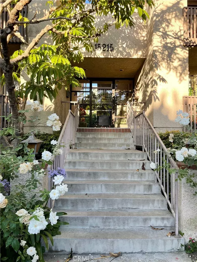 Sherman Oaks, CA 91403,15215 Magnolia Boulevard #131