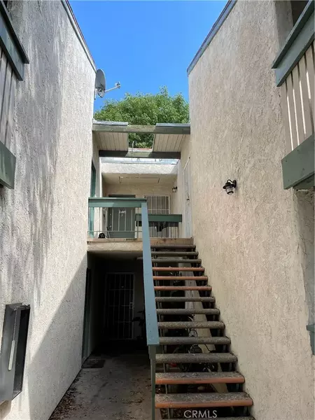 8601 International Avenue #270, Canoga Park, CA 91304