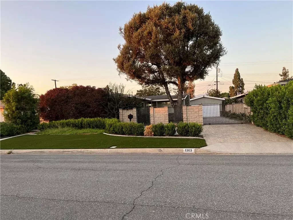 West Covina, CA 91790,1303 E Grovecenter Street