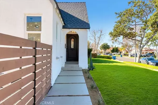 Inglewood, CA 90305,2922 W 77th Street