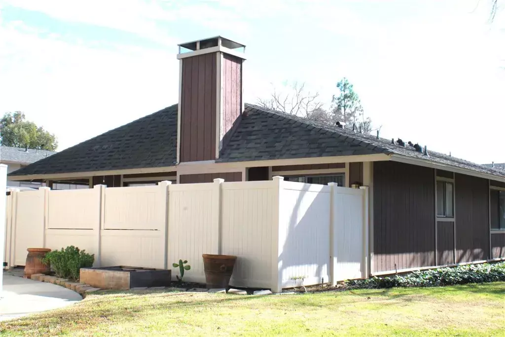 Agoura Hills, CA 91301,28629 Conejo View Drive