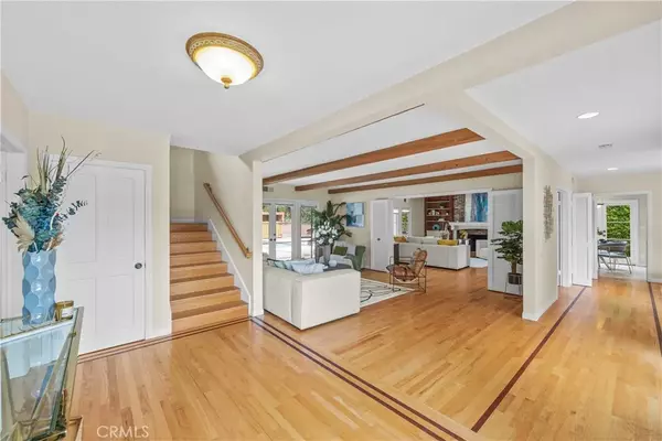 Palos Verdes Estates, CA 90274,3004 Via Buena