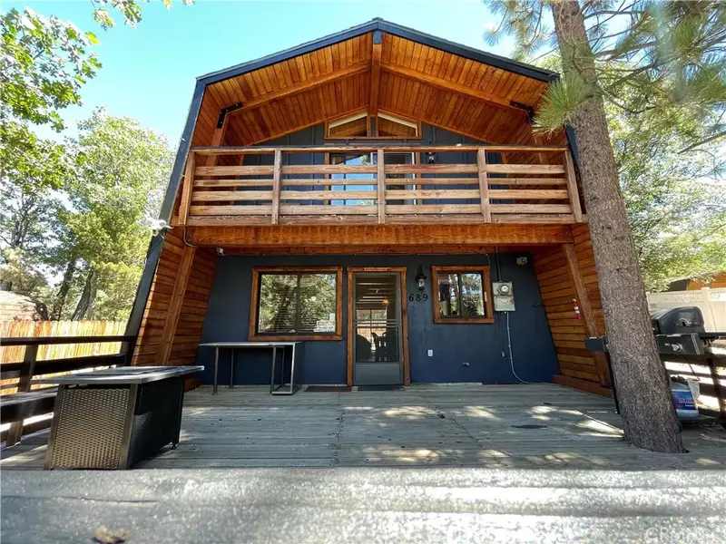 689 Inyo Avenue, Sugarloaf, CA 92386