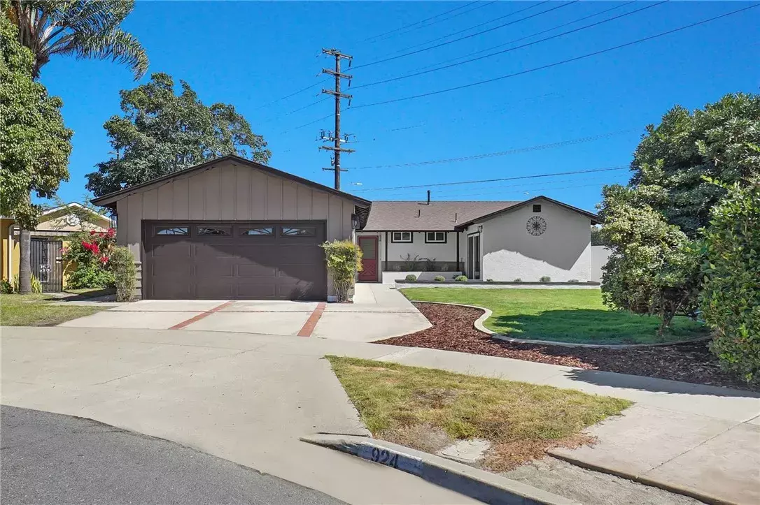 Anaheim, CA 92804,924 S Hayward Street